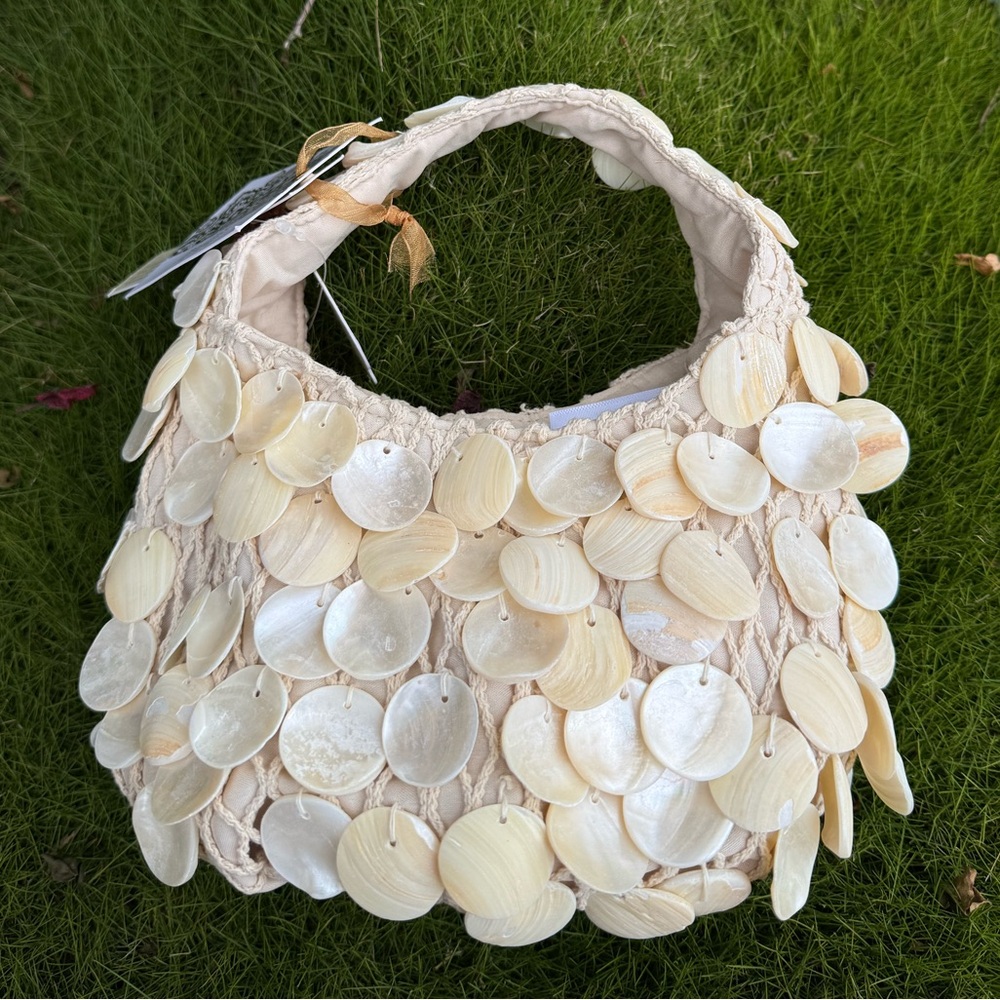NWT Viral Shell Seashell Embellished Cream Top Handle Bag Made in India - Picture 3 of 5